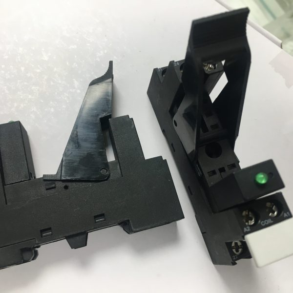 سوکت رله ریلی کتابی 8 پین با LED (6~24V)