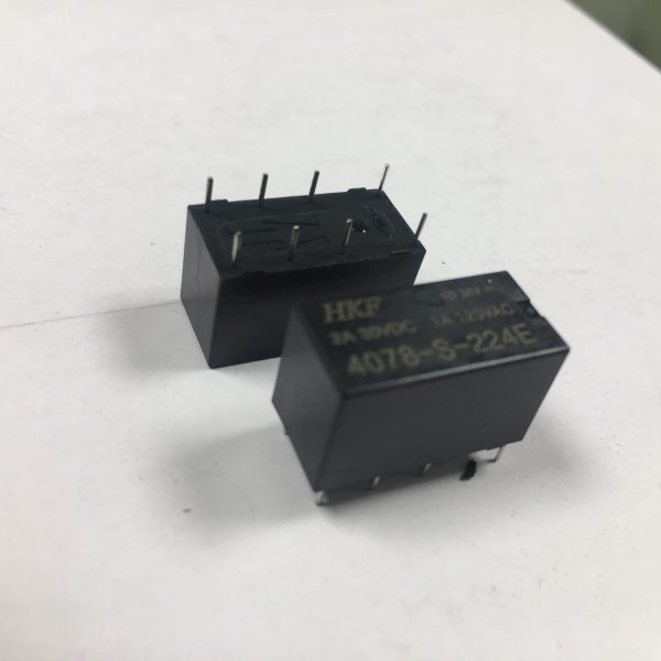 رله مخابراتی 8 پین HKF 4078-S-224E 24V-2C-1A