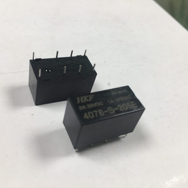 رله مخابراتی 8 پین HKF 4078-S-205E 5V-2C-1A