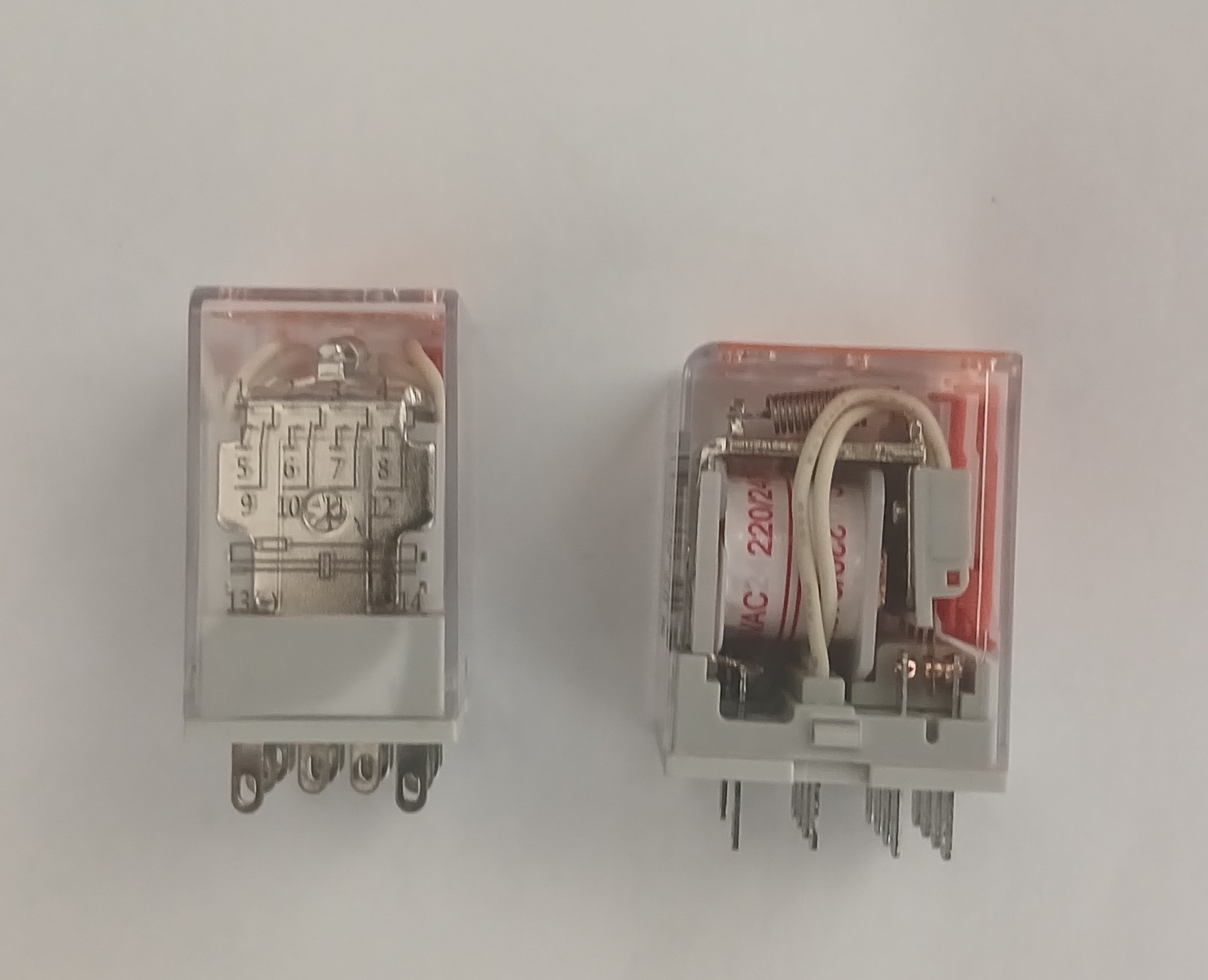 220V-4C-S00 رله (طرح ایزومی سوکتی) NEC JQX-18FF-4CA 220VAC-4C-5A